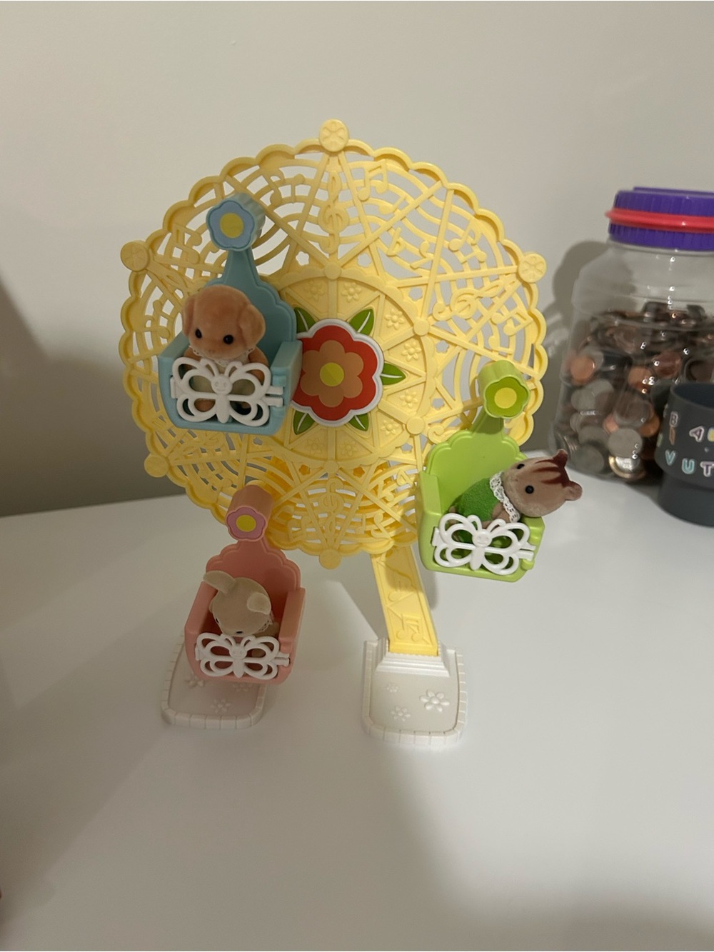 Calico critterYellow Mini Ferris Wheel Playset with Pastel Carriages - Kids Toys